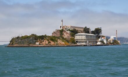 Donald Trump ordena reabrir la prisión de Alcatraz