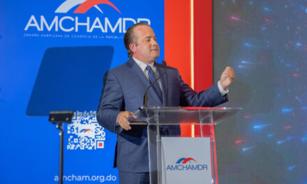 Gobierno presenta hoja de ruta para duplicar el PIB nacional para el 2036 ante AMCHAMDR
