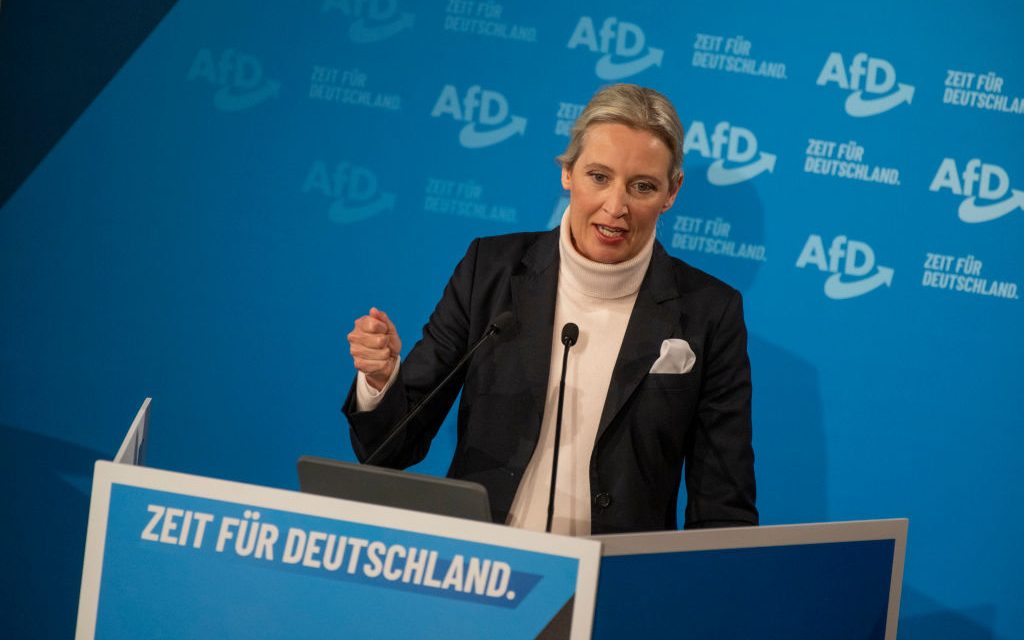 El servicio nacional de inteligencia de Alemania ha clasificado a todo el partido Alternativa para Alemania (AfD) como de extrema derecha.