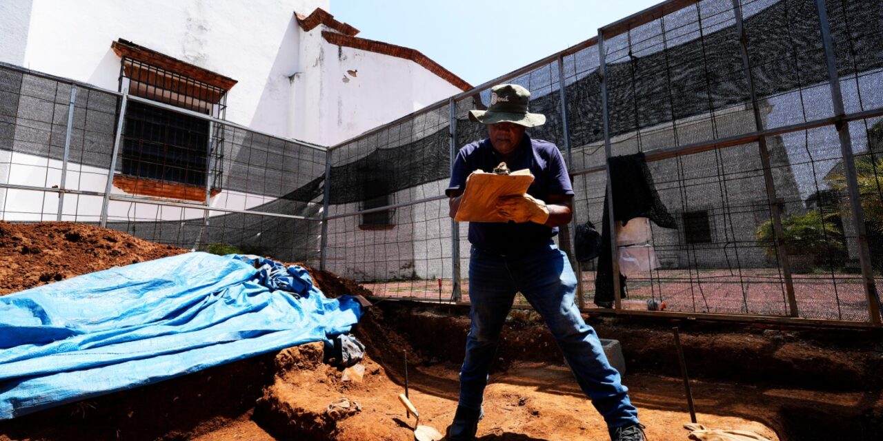 Informan resultados de sondeo arqueológico en Iglesia Nuestra Señora del Carmen en Ciudad Colonial
