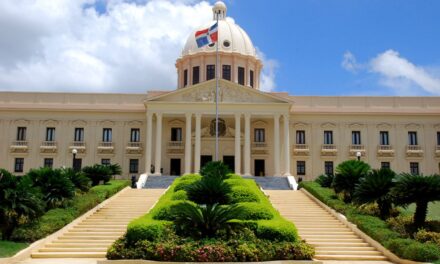 Presidente Abinader y expresidentes tratarán exclusivamente el tema del impacto de la crisis haitiana en la seguridad y la migración