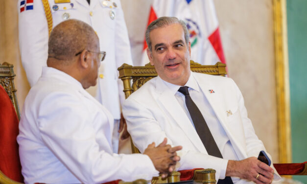Presidente Abinader recibe cartas credenciales de siete nuevos embajadores entre ellos Emmanuel Fritz Longchamp, de la República de Haití