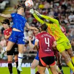 Inglaterra prohíbe a mujeres trans (Hombres que se creen mujeres) jugar fútbol femenino.