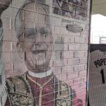 Los White Sox presentan un mural en honor al Papa León