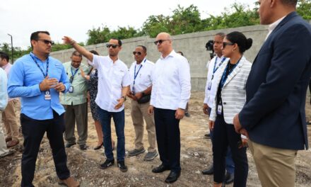 Director general del IDAC supervisa trabajos de instalación del nuevo radar Doppler Meteorológico en el AILA