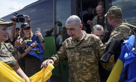 Kiev y Moscú intercambian mil prisioneros el fin de semana