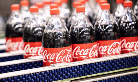 Presión de Donald Trump hace que Coca-Cola vuelva a ser grandiosa gracias al azúcar de caña