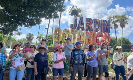 Ciudadanía forma cadena humana en defensa del Jardín Botánico Nacional