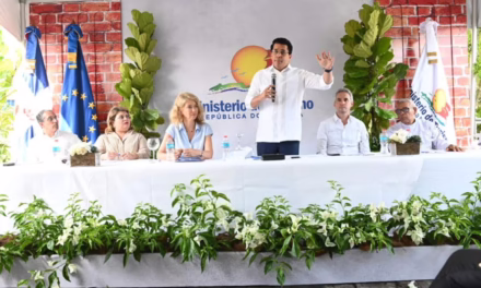 Ministro de Turismo deja iniciadas las obras del programa de Mejoramiento de Viviendas en Ciudad Colonial