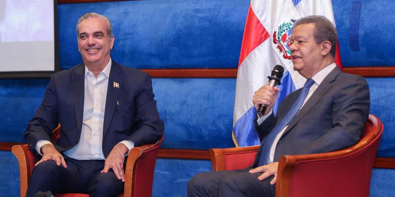 Presidente Abinader y expresidente Fernández se reúnen para reforzar posición unificada ante la crisis haitiana
