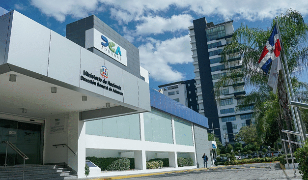 DGA decomisa 8,396 municiones encontradas en el interior de un motor de vehículo usado