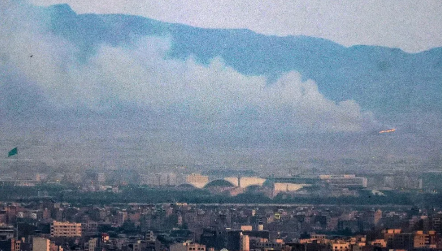 Teherán bajo fuego continuo: altos líderes militares y nucleares muertos
