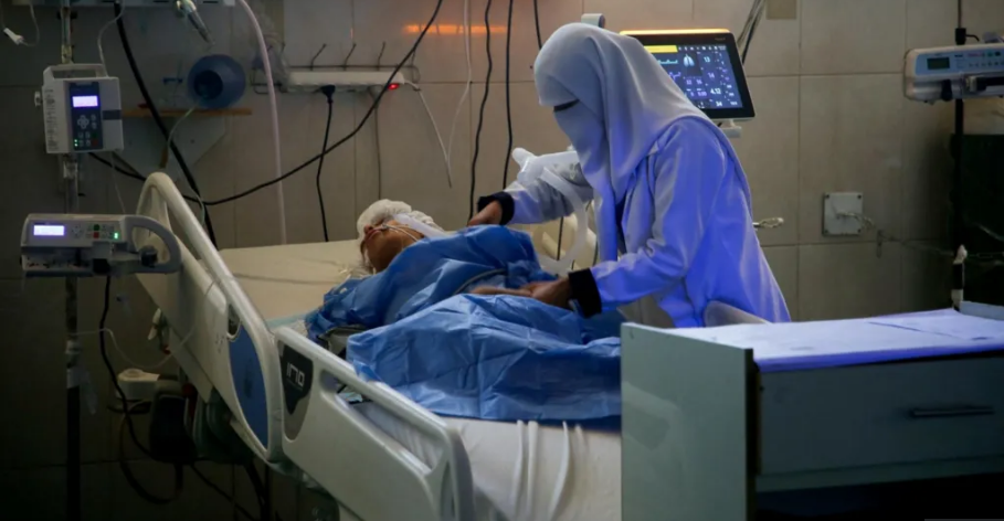 El hospital en funcionamiento más grande de Gaza enfrenta un desastre, mientras Israel amplía su ofensiva.