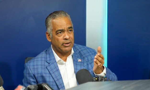 Ministro Joel Santos detalla proyectos que aportarán 600 MW al Sistema Electrico Nacional en los próximos seis meses