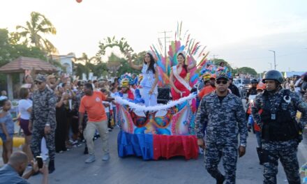 Policía Nacional y fuerzas agregadas garantizaron la seguridad en el Carnaval Barahona 2025