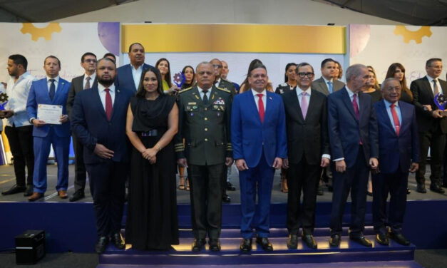Industria Militar Dominicana recibe Reconocimiento a la Innovación Industrial Manufacturera 2025