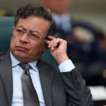 Rumbas, licor, mujeres de la calle y travestis: nuevos detalles turbios de los escándalos del presidente de Colombia, Gustavo Petro