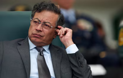 Rumbas, licor, mujeres de la calle y travestis: nuevos detalles turbios de los escándalos del presidente de Colombia, Gustavo Petro
