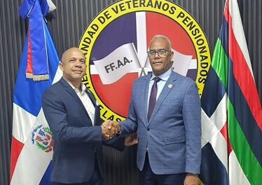 Artista y empresario Wilson Santana colaborará con la Hermandad de Veteranos FF.AA. y P.N.