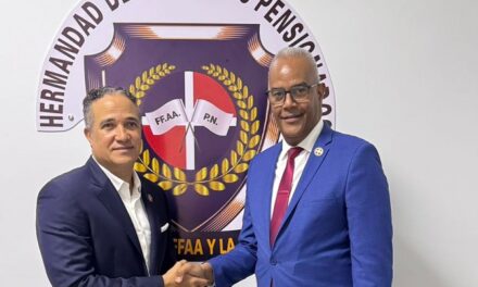 Mayor General (R) Ney Aldrín Bautista, P.N. visita La Hermandad y ofrece todo su apoyo para rescatar la dignidad