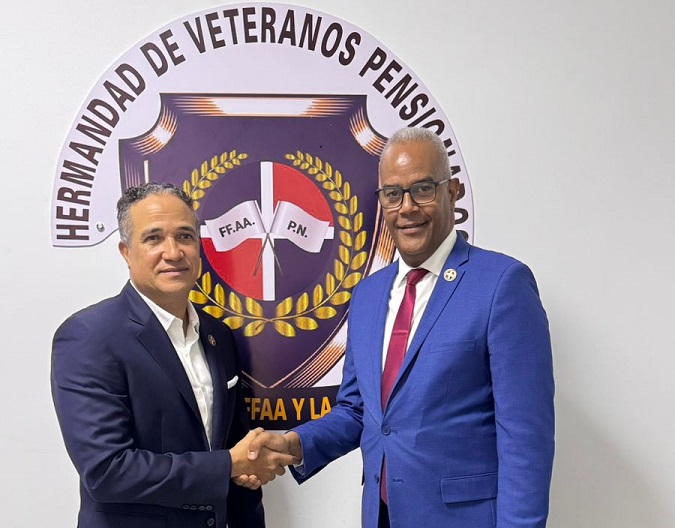 Mayor General (R) Ney Aldrín Bautista, P.N. visita La Hermandad y ofrece todo su apoyo para rescatar la dignidad