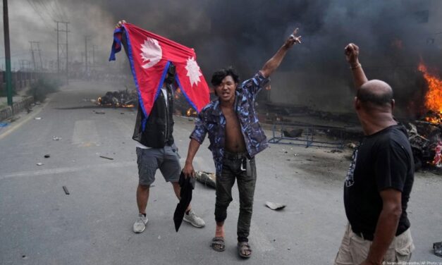 Protestas y represión en Nepal: renuncia el primer ministro