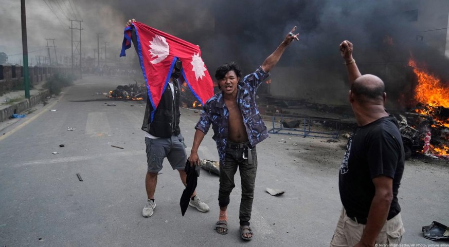 Protestas y represión en Nepal: renuncia el primer ministro