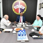 Presidente de la Hermandad se reúne con empresarios y evalúan terminación del Centro de Diagnóstico de los Veteranos.