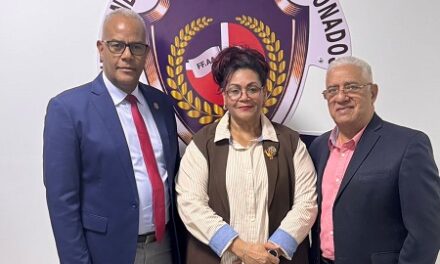 Presidente de la Hermandad de Veteranos se reúne con la Dra Yubelkis Aquino, candidata a  Presidir CMD