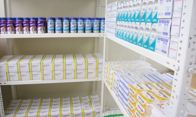Gobierno afirma triplicó de 2,500 a 7,400 pacientes de medicamentos de alto costo desde 2020