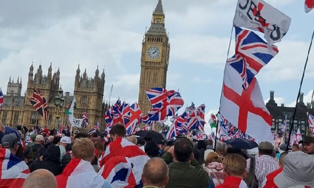 Miles de personas marchan en Londres para la protesta ‘Unir el Reino’