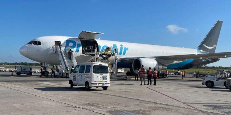 Llega el primer vuelo de Amazon Prime Air a República Dominicana