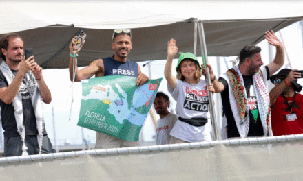Flotilla hacia Gaza dice que barco chocó en puerto tunecino; autoridades lo niegan