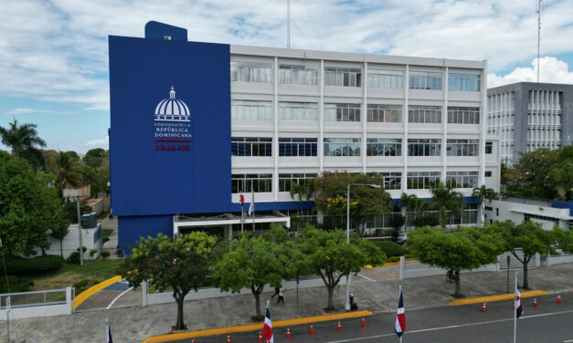 Ministerio de Trabajo llama a flexibilizar jornadas y posponer actividades no esenciales en provincias bajo alerta roja