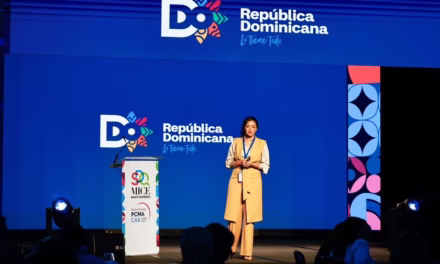 El país atrajo a 220,262 turistas a eventos y reuniones hasta agosto 2025