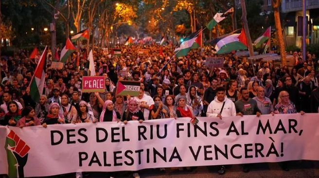 Violenta marcha de 24 horas en Barcelona, denuncia el ‘genocidio en Gaza’