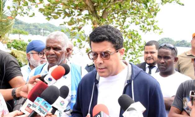 Ministro David Collado destaca que reconstrucción del malecón de Samaná superó prueba de lluvias