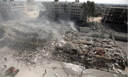 Israel lanza nuevos ataques en Gaza tras reafirmar su compromiso con el alto el fuego.