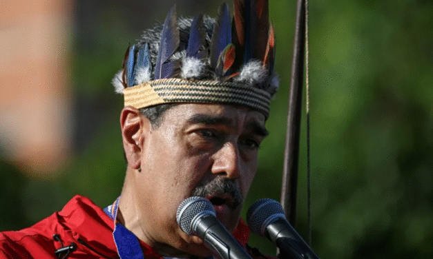 Maduro tacha de «bruja demoníaca» a Machado tras ganar el premio Nobel