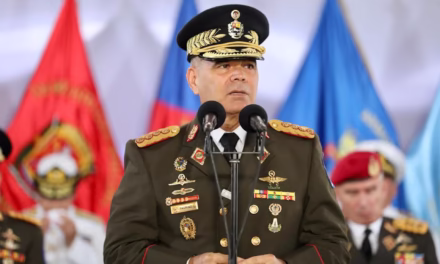 Gobierno de Venezuela denuncia acoso aéreo de EE.UU. cerca de sus costas en el Caribe