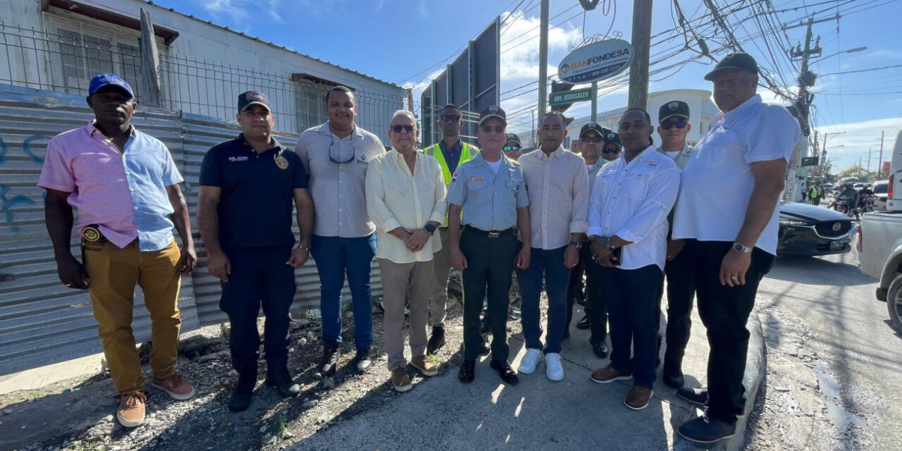 Director de la Digesett junto con autoridades locales realizan recorrido en Verón–Punta Cana para buscar soluciones al tránsito