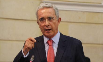 Tribunal Superior de Bogotá absuelve al expresidente Uribe de supuesto soborno