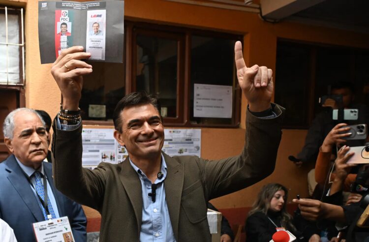 Bolivia: Con datos del Sirepre, Rodrigo Paz gana el balotaje con el 54,5%