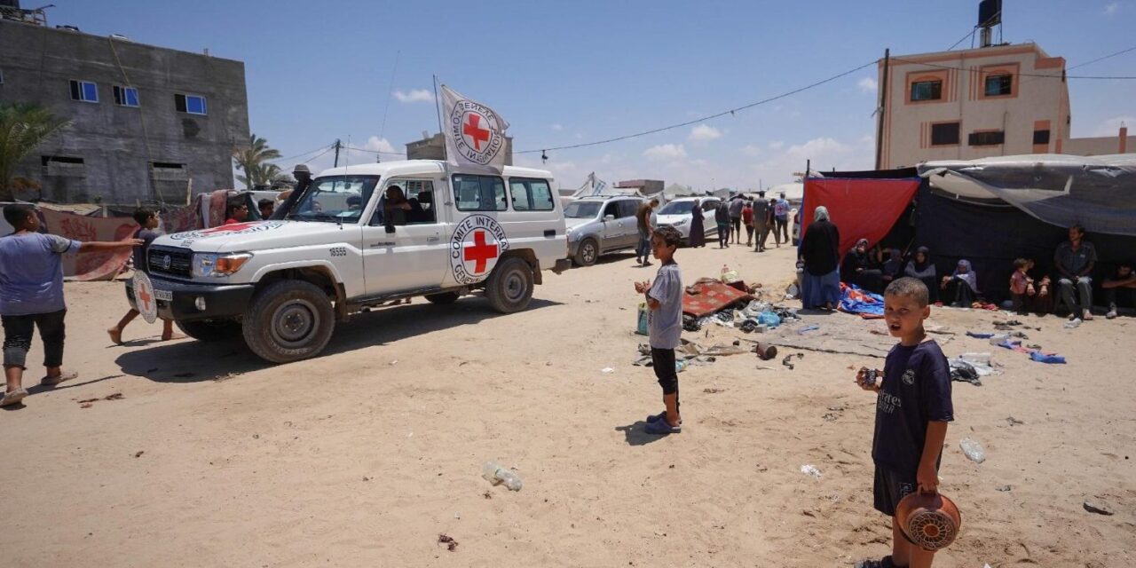 Israel entrega otros 30 cuerpos de palestinos a Gaza