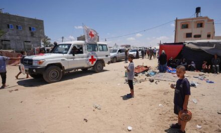 Israel entrega otros 30 cuerpos de palestinos a Gaza