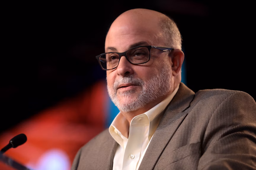 Mark Levin arremete contra Tucker Carlson: «Si odias a los judíos, odias a los cristianos»