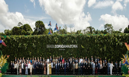 Max Puig llama en la Cumbre Climática a reorientar los modelos de desarrollo para enfrentar el cambio climático