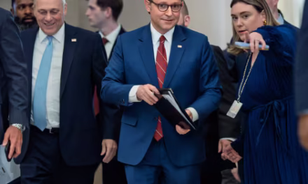 EE.UU: La Cámara de Representantes aprueba un proyecto de ley para poner fin al cierre histórico y envía la medida a Trump.