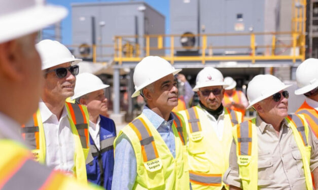 Ministro Joel Santos verifica los avances de construcción de la planta Energía 2000