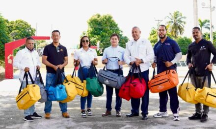 El Inefi realiza  jornada de entrega de utilería deportiva en Santiago de los Caballeros